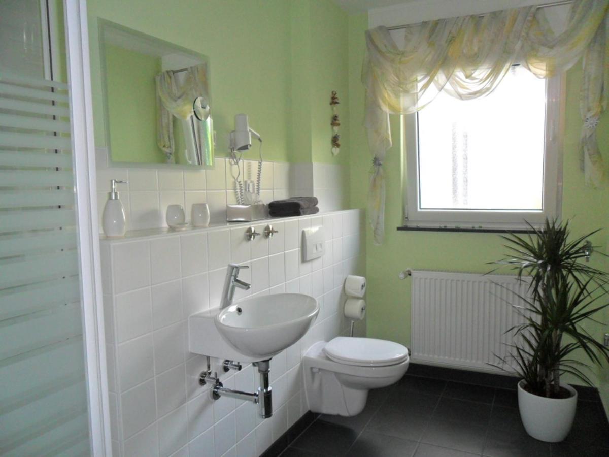 Ferienwohnung Im Rosental Andernach Bagian luar foto